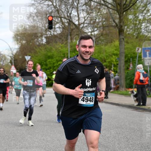 12.04.2026 - 45. Internationalen Wilhelmsburger Insellauf J. Mangold http://msf.ph/oto/9516344 12.04.2026 13:18:07 Ziel 5332, 4203, 4202, 5836, 2759, 4487, 2833, 3879, 3630, 5714, 4213, 2516, 2517, 4031, 3694, 2018, 2961, 2961, 3248, 2570, 2573, 3277, 3828, 4948, 5488, 5663, 4727, 5541, 4153, 4727, 5541, 4153, 3528, 3527, 4400, 4403, 4556, 4626, 2019, 3940, 3482 meine-sportfotos.de