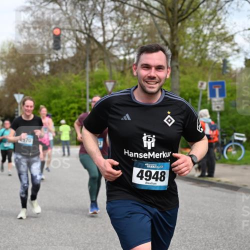 12.04.2026 - 45. Internationalen Wilhelmsburger Insellauf J. Mangold http://msf.ph/oto/9516348 12.04.2026 13:18:07 Ziel 5332, 4203, 4202, 5836, 2759, 4487, 2833, 3879, 3630, 5714, 4213, 2516, 2517, 4031, 3694, 2018, 2961, 2961, 3248, 2570, 2573, 3277, 3828, 4948, 5488, 5663, 4727, 5541, 4153, 4727, 5541, 4153, 3528, 3527, 4400, 4403, 4556, 4626, 2019, 3940, 3482 meine-sportfotos.de