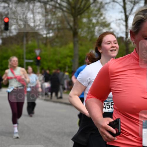 12.04.2026 - 45. Internationalen Wilhelmsburger Insellauf J. Mangold http://msf.ph/oto/9516474 12.04.2026 13:18:23 Ziel 2516, 2517, 4031, 3694, 2018, 2961, 3248, 2570, 2573, 3277, 3828, 4948, 5488, 5663, 4727, 5541, 4153, 3528, 3527, 4400, 4403, 4556, 4626, 2019, 3940, 3482, 3524, 2572, 2572, 3587, 4734, 2061, 4020 meine-sportfotos.de