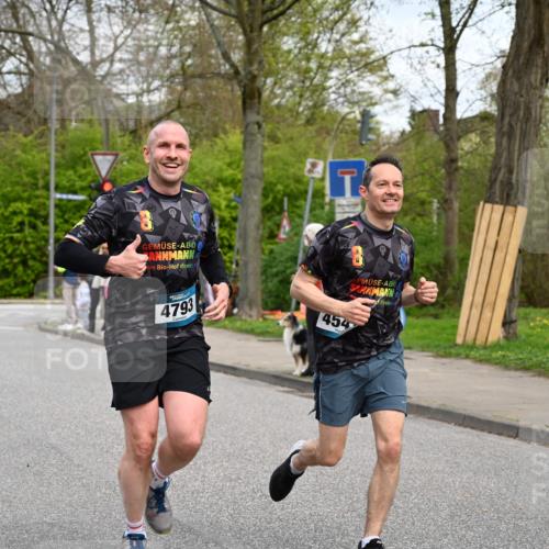12.04.2026 - 45. Internationalen Wilhelmsburger Insellauf J. Mangold http://msf.ph/oto/9516542 12.04.2026 13:18:48 Ziel 4626, 2019, 3940, 3482, 3524, 2572, 3587, 4734, 2061, 4020, 5849, 4639, 3809, 4660, 5849, 4639, 3809, 4660, 2174, 5019, 4543, 4793, 5786, 4112, 3071, 2027, 5007, 4594 meine-sportfotos.de