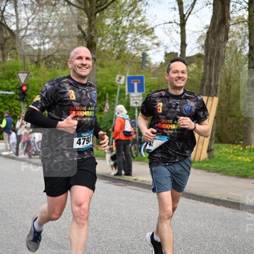 12.04.2026 - 45. Internationalen Wilhelmsburger Insellauf J. Mangold http://msf.ph/oto/9516545 12.04.2026 13:18:49 Ziel 4626, 2019, 3940, 3482, 3524, 2572, 3587, 4734, 2061, 4020, 5849, 4639, 3809, 4660, 2174, 2174, 5019, 4543, 4793, 5786, 4112, 3071, 3071, 2027, 5007, 4594, 4984 meine-sportfotos.de