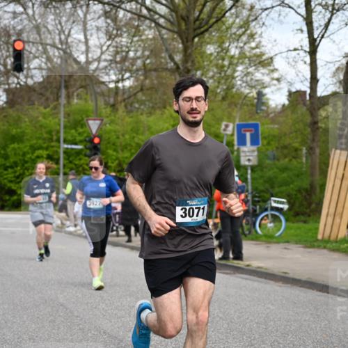 12.04.2026 - 45. Internationalen Wilhelmsburger Insellauf J. Mangold http://msf.ph/oto/9516565 12.04.2026 13:19:06 Ziel 2061, 4020, 5849, 4639, 3809, 4660, 2174, 5019, 4543, 4793, 5786, 4112, 3071, 2027, 2027, 5007, 4594, 4984, 3927, 3193, 4469, 5327, 3125, 5327, 3125, 4518, 5778, 2799, 4972, 3265 meine-sportfotos.de