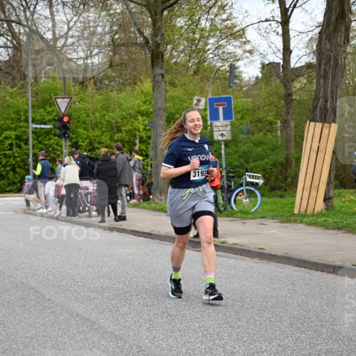 12.04.2026 - 45. Internationalen Wilhelmsburger Insellauf J. Mangold http://msf.ph/oto/9516580 12.04.2026 13:19:09 Ziel 4020, 5849, 4639, 3809, 4660, 2174, 5019, 4543, 4793, 5786, 4112, 3071, 2027, 5007, 4594, 4984, 3927, 3193, 4469, 5327, 3125, 4518, 5778, 5778, 2799, 4972, 3265, 5003 meine-sportfotos.de
