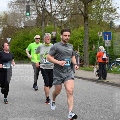 12.04.2026 - 45. Internationalen Wilhelmsburger Insellauf J. Mangold http://msf.ph/oto/9516607 12.04.2026 13:19:15 Ziel 5019, 4543, 4793, 5786, 4112, 3071, 2027, 5007, 4594, 4984, 3927, 3193, 4469, 5327, 3125, 4518, 5778, 2799, 4972, 4972, 3265, 5003, 3857, 2946, 4905, 4274, 2534, 4936 meine-sportfotos.de