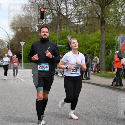 12.04.2026 - 45. Internationalen Wilhelmsburger Insellauf J. Mangold http://msf.ph/oto/9516757 12.04.2026 13:19:44 Ziel 4518, 5778, 2799, 4972, 3265, 5003, 3857, 2946, 4905, 4274, 2534, 4936, 2366, 3655, 2261, 2264, 3448, 3449, 2894, 2888, 3898, 2431, 4121, 5308 meine-sportfotos.de