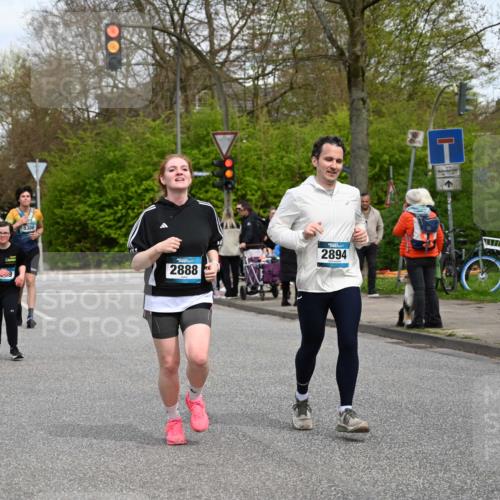 12.04.2026 - 45. Internationalen Wilhelmsburger Insellauf J. Mangold http://msf.ph/oto/9516800 12.04.2026 13:19:56 Ziel 5003, 3857, 2946, 4905, 4274, 2534, 4936, 2366, 3655, 2261, 2264, 3448, 3449, 2894, 2888, 3898, 2431, 4121, 5308, 3236, 4718, 2247, 3203, 5342, 3822, 3821, 4999, 4803, 2224, 4223, 4224 meine-sportfotos.de