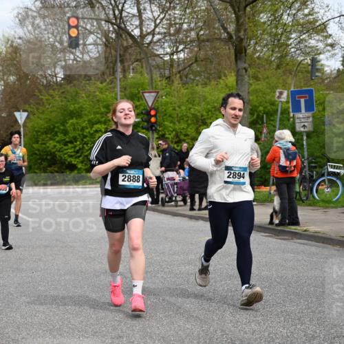12.04.2026 - 45. Internationalen Wilhelmsburger Insellauf J. Mangold http://msf.ph/oto/9516801 12.04.2026 13:19:56 Ziel 5003, 3857, 2946, 4905, 4274, 2534, 4936, 2366, 3655, 2261, 2264, 3448, 3449, 2894, 2888, 3898, 2431, 4121, 5308, 3236, 4718, 2247, 3203, 5342, 3822, 3821, 4999, 4803, 2224, 4223, 4224 meine-sportfotos.de