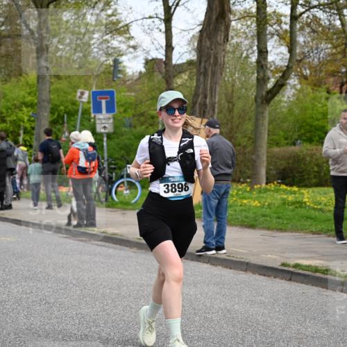 12.04.2026 - 45. Internationalen Wilhelmsburger Insellauf J. Mangold http://msf.ph/oto/9516866 12.04.2026 13:20:06 Ziel 2366, 3655, 2261, 2264, 3448, 3449, 2894, 2888, 3898, 2431, 4121, 5308, 3236, 4718, 2247, 3203, 5342, 3822, 3821, 4999, 4803, 4803, 2224, 4223, 4224, 4954, 5258, 3284, 2469, 4305 meine-sportfotos.de