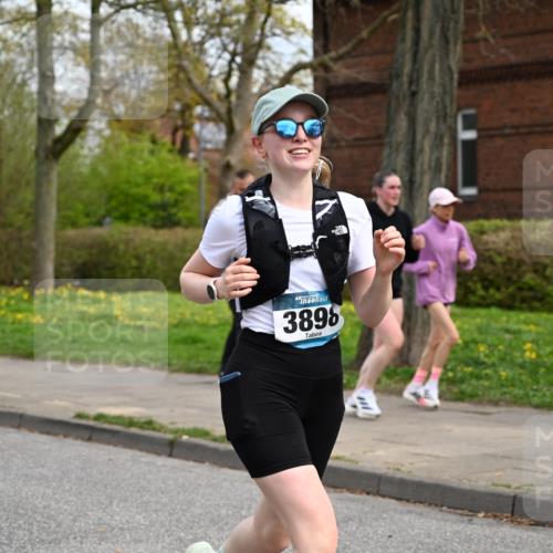 12.04.2026 - 45. Internationalen Wilhelmsburger Insellauf J. Mangold http://msf.ph/oto/9516875 12.04.2026 13:20:06 Ziel 2366, 3655, 2261, 2264, 3448, 3449, 2894, 2888, 3898, 2431, 4121, 5308, 3236, 4718, 2247, 3203, 5342, 3822, 3821, 4999, 4803, 4803, 2224, 4223, 4224, 4954, 5258, 3284, 2469, 4305 meine-sportfotos.de