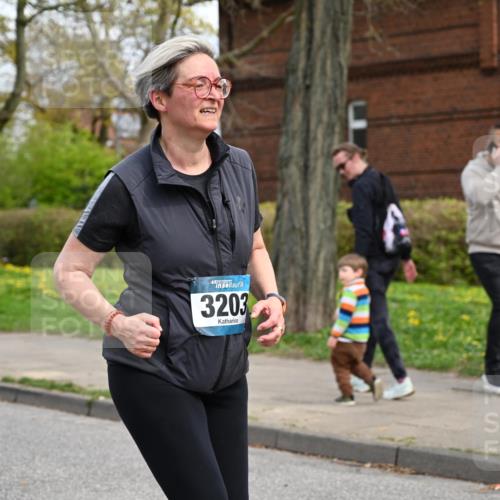 12.04.2026 - 45. Internationalen Wilhelmsburger Insellauf J. Mangold http://msf.ph/oto/9516899 12.04.2026 13:20:10 Ziel 2261, 2264, 3448, 3449, 2894, 2888, 3898, 2431, 4121, 5308, 3236, 4718, 2247, 3203, 5342, 3822, 3821, 4999, 4803, 2224, 4223, 4224, 4954, 5258, 3284, 5258, 3284, 2469, 4305, 2013, 3233, 5230 meine-sportfotos.de
