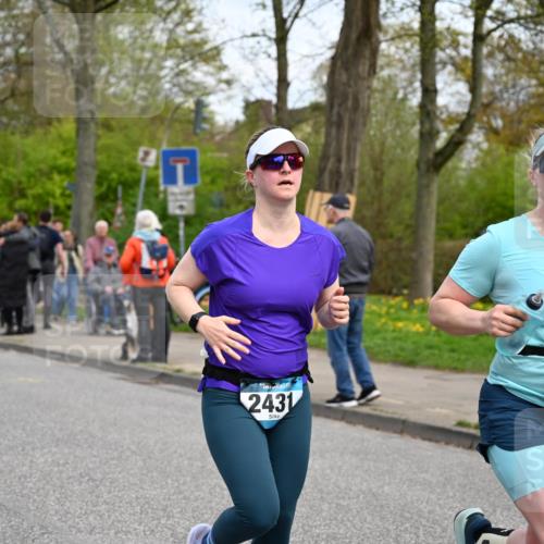 12.04.2026 - 45. Internationalen Wilhelmsburger Insellauf J. Mangold http://msf.ph/oto/9516910 12.04.2026 13:20:13 Ziel 2261, 2264, 3448, 3449, 2894, 2888, 3898, 2431, 4121, 5308, 3236, 4718, 2247, 3203, 5342, 3822, 3821, 4999, 4803, 2224, 4223, 4224, 4954, 5258, 3284, 2469, 4305, 2013, 3233, 5230, 3766 meine-sportfotos.de