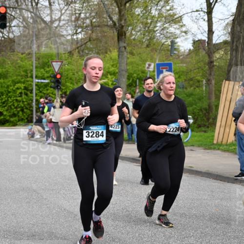 12.04.2026 - 45. Internationalen Wilhelmsburger Insellauf J. Mangold http://msf.ph/oto/9516929 12.04.2026 13:20:16 Ziel 3448, 3449, 2894, 2888, 3898, 2431, 4121, 5308, 3236, 4718, 2247, 3203, 5342, 3822, 3821, 3822, 3821, 4999, 4803, 2224, 4223, 4224, 4954, 5258, 3284, 2469, 4305, 2013, 3233, 5230, 3766, 4103 meine-sportfotos.de