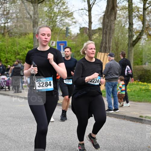 12.04.2026 - 45. Internationalen Wilhelmsburger Insellauf J. Mangold http://msf.ph/oto/9516934 12.04.2026 13:20:16 Ziel 3448, 3449, 2894, 2888, 3898, 2431, 4121, 5308, 3236, 4718, 2247, 3203, 5342, 3822, 3821, 3822, 3821, 4999, 4803, 2224, 4223, 4224, 4954, 5258, 3284, 2469, 4305, 2013, 3233, 5230, 3766, 4103 meine-sportfotos.de