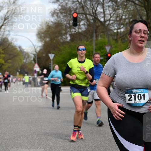 12.04.2026 - 45. Internationalen Wilhelmsburger Insellauf J. Mangold http://msf.ph/oto/9516990 12.04.2026 13:20:28 Ziel 2431, 4121, 5308, 3236, 4718, 2247, 3203, 5342, 3822, 3821, 4999, 4803, 2224, 4223, 4224, 4954, 5258, 3284, 2469, 4305, 2013, 3233, 5230, 3766, 4103, 4341, 5633, 4284, 4293, 5543, 2363 meine-sportfotos.de