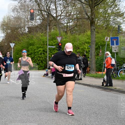 12.04.2026 - 45. Internationalen Wilhelmsburger Insellauf J. Mangold http://msf.ph/oto/9517024 12.04.2026 13:20:37 Ziel 3236, 4718, 2247, 3203, 5342, 3822, 3821, 4999, 4803, 2224, 4223, 4224, 4954, 5258, 3284, 2469, 4305, 2013, 3233, 5230, 3766, 3766, 4103, 4341, 5633, 4284, 4293, 5543, 5543, 2363, 2101, 4417, 3552, 3551, 2333 meine-sportfotos.de