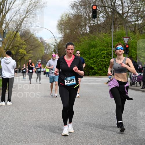 12.04.2026 - 45. Internationalen Wilhelmsburger Insellauf J. Mangold http://msf.ph/oto/9517028 12.04.2026 13:20:39 Ziel 2247, 3203, 5342, 3822, 3821, 4999, 4803, 2224, 4223, 4224, 4954, 5258, 3284, 2469, 4305, 2013, 3233, 5230, 3766, 4103, 4341, 5633, 4284, 4293, 5543, 2363, 2101, 4417, 3552, 3551, 2333, 4018, 5716 meine-sportfotos.de