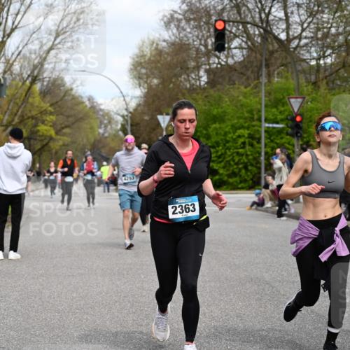 12.04.2026 - 45. Internationalen Wilhelmsburger Insellauf J. Mangold http://msf.ph/oto/9517034 12.04.2026 13:20:39 Ziel 2247, 3203, 5342, 3822, 3821, 4999, 4803, 2224, 4223, 4224, 4954, 5258, 3284, 2469, 4305, 2013, 3233, 5230, 3766, 4103, 4341, 5633, 4284, 4293, 5543, 2363, 2101, 4417, 3552, 3551, 2333, 4018, 5716 meine-sportfotos.de