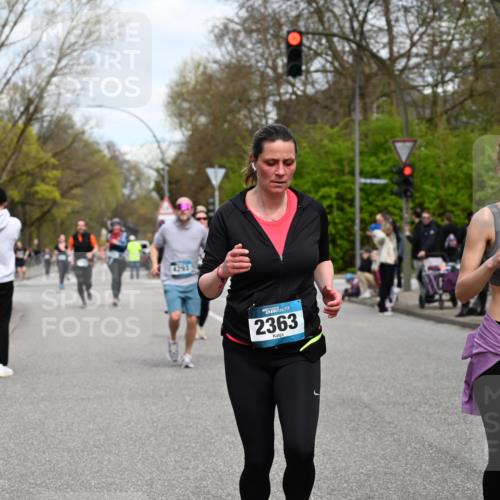 12.04.2026 - 45. Internationalen Wilhelmsburger Insellauf J. Mangold http://msf.ph/oto/9517040 12.04.2026 13:20:40 Ziel 5342, 3822, 3821, 4999, 4803, 2224, 4223, 4224, 4954, 5258, 3284, 2469, 4305, 2013, 3233, 5230, 3766, 4103, 4341, 5633, 4284, 4293, 5543, 2363, 2363, 2101, 4417, 3552, 3551, 2333, 4018, 5716 meine-sportfotos.de