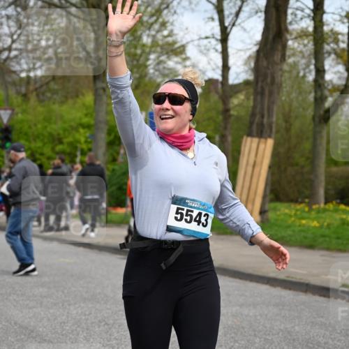 12.04.2026 - 45. Internationalen Wilhelmsburger Insellauf J. Mangold http://msf.ph/oto/9517085 12.04.2026 13:20:45 Ziel 4224, 4954, 5258, 3284, 2469, 4305, 2013, 3233, 5230, 3766, 4103, 4341, 5633, 5633, 4284, 4293, 5543, 2363, 2101, 4417, 3552, 3551, 3552, 3551, 2333, 4018, 5716, 4319, 5297 meine-sportfotos.de