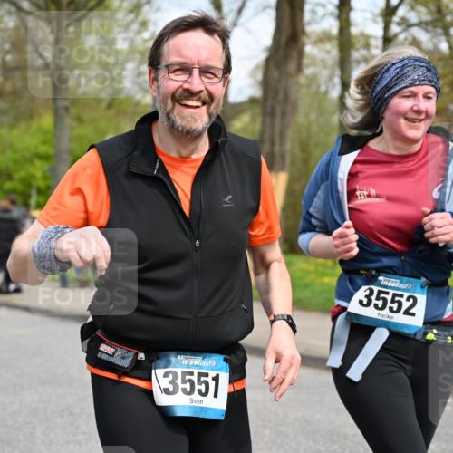 12.04.2026 - 45. Internationalen Wilhelmsburger Insellauf J. Mangold http://msf.ph/oto/9517126 12.04.2026 13:20:50 Ziel 2469, 4305, 2013, 3233, 5230, 3766, 4103, 4341, 5633, 4284, 4293, 5543, 2363, 2101, 4417, 3552, 3551, 2333, 4018, 4018, 5716, 4319, 5297, 4878, 5484, 2692 meine-sportfotos.de