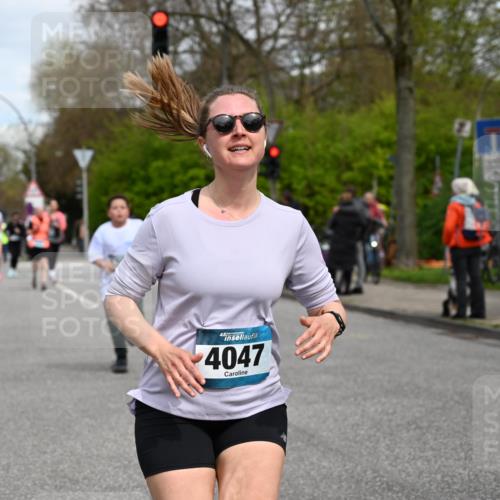 12.04.2026 - 45. Internationalen Wilhelmsburger Insellauf J. Mangold http://msf.ph/oto/9517226 12.04.2026 13:21:21 Ziel 4417, 3552, 3551, 2333, 4018, 5716, 4319, 5297, 4878, 5484, 2692, 4444, 4800, 4047, 2175, 3402, 3402, 5482, 4017, 3676, 2628, 3251, 5201, 3109, 4404, 4362, 2473, 2552, 2130 meine-sportfotos.de