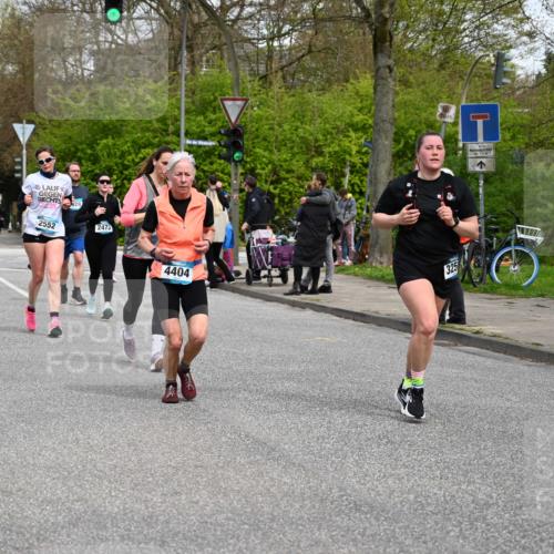 12.04.2026 - 45. Internationalen Wilhelmsburger Insellauf J. Mangold http://msf.ph/oto/9517241 12.04.2026 13:21:28 Ziel 5716, 4319, 5297, 4878, 5484, 2692, 4444, 4800, 4047, 2175, 3402, 5482, 4017, 3676, 2628, 3251, 5201, 3109, 4404, 4362, 2473, 2552, 2130, 2840, 3998, 5462, 5205, 4809, 2002 meine-sportfotos.de