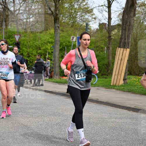 12.04.2026 - 45. Internationalen Wilhelmsburger Insellauf J. Mangold http://msf.ph/oto/9517263 12.04.2026 13:21:31 Ziel 4319, 5297, 4878, 5484, 2692, 4444, 4800, 4047, 2175, 3402, 5482, 4017, 3676, 2628, 3251, 5201, 3109, 4404, 4362, 2473, 2552, 2130, 2840, 3998, 5462, 5205, 4809, 2002 meine-sportfotos.de
