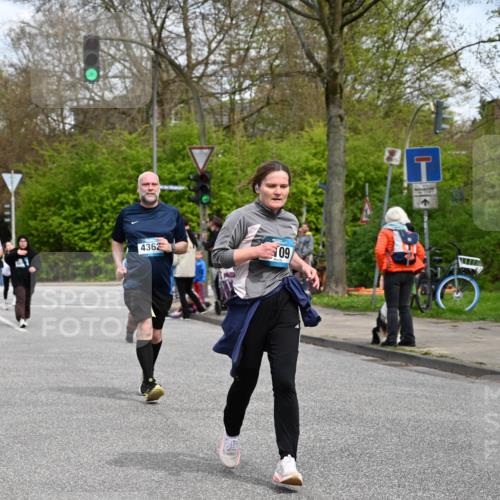12.04.2026 - 45. Internationalen Wilhelmsburger Insellauf J. Mangold http://msf.ph/oto/9517299 12.04.2026 13:21:36 Ziel 2692, 4444, 4800, 4047, 2175, 3402, 5482, 4017, 3676, 2628, 3251, 3251, 5201, 3109, 4404, 4362, 2473, 2552, 2130, 2840, 3998, 5462, 5462, 5205, 4809, 2002, 2332 meine-sportfotos.de