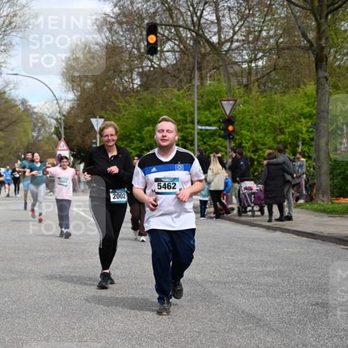 12.04.2026 - 45. Internationalen Wilhelmsburger Insellauf J. Mangold http://msf.ph/oto/9517329 12.04.2026 13:21:40 Ziel 4444, 4800, 4047, 2175, 3402, 5482, 4017, 3676, 2628, 3251, 5201, 3109, 4404, 4362, 2473, 2552, 2130, 2840, 3998, 5462, 5205, 4809, 2002, 2002, 2332, 2116, 3581, 3235, 3915 meine-sportfotos.de