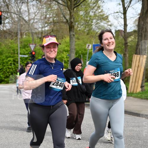 12.04.2026 - 45. Internationalen Wilhelmsburger Insellauf J. Mangold http://msf.ph/oto/9517356 12.04.2026 13:21:47 Ziel 5482, 4017, 3676, 2628, 3251, 5201, 3109, 4404, 4362, 2473, 2552, 2130, 2840, 3998, 2840, 3998, 5462, 5205, 4809, 2002, 2332, 2116, 3581, 3235, 3915, 5080, 4348, 5085, 3603, 3602, 5092, 2246, 5192, 5171 meine-sportfotos.de