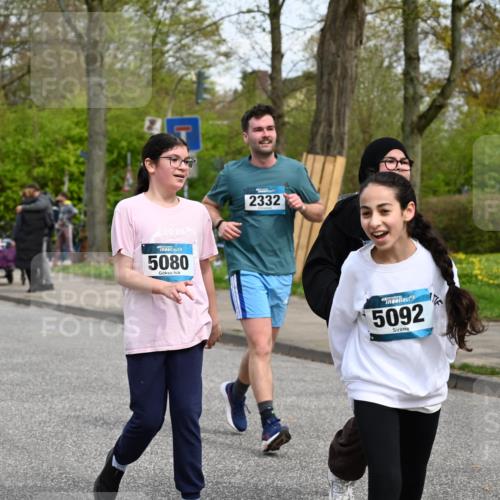 12.04.2026 - 45. Internationalen Wilhelmsburger Insellauf J. Mangold http://msf.ph/oto/9517370 12.04.2026 13:21:49 Ziel 5482, 4017, 3676, 2628, 3251, 5201, 3109, 4404, 4362, 2473, 2552, 2130, 2840, 3998, 5462, 5205, 4809, 2002, 2332, 2116, 2116, 3581, 3235, 3915, 5080, 4348, 5085, 3603, 3602, 5092, 2246, 5192, 5171, 3162, 4443, 4442, 3746 meine-sportfotos.de