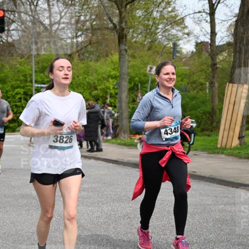 12.04.2026 - 45. Internationalen Wilhelmsburger Insellauf J. Mangold http://msf.ph/oto/9517403 12.04.2026 13:21:57 Ziel 3676, 2628, 3251, 5201, 3109, 4404, 4362, 2473, 2552, 2130, 2840, 3998, 5462, 5205, 4809, 2002, 2332, 2116, 3581, 3235, 3915, 5080, 4348, 5085, 3603, 3602, 5092, 5092, 2246, 5192, 5171, 3162, 4443, 4442, 3746, 5290, 3057, 3667, 5304, 4210 meine-sportfotos.de
