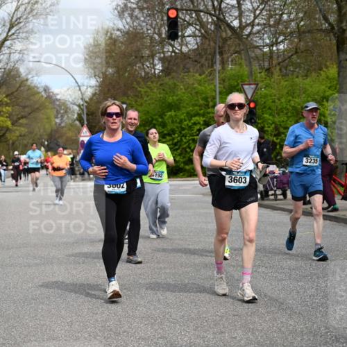 12.04.2026 - 45. Internationalen Wilhelmsburger Insellauf J. Mangold http://msf.ph/oto/9517410 12.04.2026 13:21:58 Ziel 3676, 2628, 3251, 5201, 3109, 4404, 4362, 2473, 2552, 2130, 2840, 3998, 5462, 5205, 4809, 2002, 2332, 2116, 3581, 3235, 3915, 5080, 4348, 5085, 3603, 3602, 5092, 2246, 5192, 5171, 3162, 4443, 4442, 3746, 5290, 3057, 3667, 5304, 4210 meine-sportfotos.de
