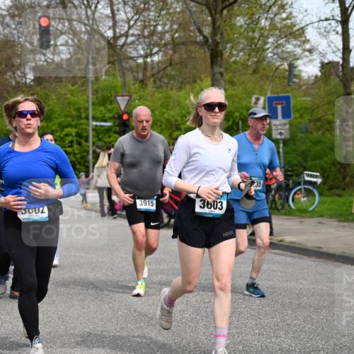 12.04.2026 - 45. Internationalen Wilhelmsburger Insellauf J. Mangold http://msf.ph/oto/9517420 12.04.2026 13:21:59 Ziel 3676, 2628, 3251, 5201, 3109, 4404, 4362, 2473, 2552, 2130, 2840, 3998, 5462, 5205, 4809, 2002, 2332, 2116, 3581, 3235, 3915, 5080, 4348, 5085, 3603, 3602, 5092, 2246, 5192, 5171, 2246, 5192, 5171, 3162, 4443, 4442, 3746, 5290, 3057, 3667, 5304, 4210 meine-sportfotos.de