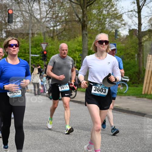 12.04.2026 - 45. Internationalen Wilhelmsburger Insellauf J. Mangold http://msf.ph/oto/9517423 12.04.2026 13:21:59 Ziel 3676, 2628, 3251, 5201, 3109, 4404, 4362, 2473, 2552, 2130, 2840, 3998, 5462, 5205, 4809, 2002, 2332, 2116, 3581, 3235, 3915, 5080, 4348, 5085, 3603, 3602, 5092, 2246, 5192, 5171, 2246, 5192, 5171, 3162, 4443, 4442, 3746, 5290, 3057, 3667, 5304, 4210 meine-sportfotos.de