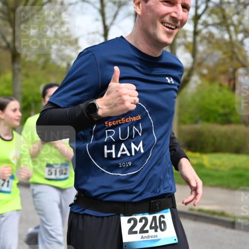 12.04.2026 - 45. Internationalen Wilhelmsburger Insellauf J. Mangold http://msf.ph/oto/9517433 12.04.2026 13:22:02 Ziel 5201, 3109, 4404, 4362, 2473, 2552, 2130, 2840, 3998, 5462, 5205, 4809, 2002, 2332, 2116, 3581, 3581, 3235, 3915, 5080, 4348, 5085, 3603, 3602, 5092, 2246, 5192, 5171, 3162, 4443, 4442, 3746, 5290, 5290, 3057, 3667, 5304, 4210, 4014, 2158 meine-sportfotos.de