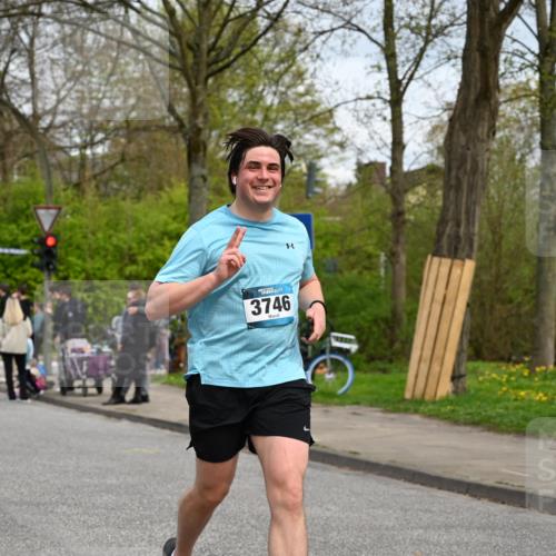 12.04.2026 - 45. Internationalen Wilhelmsburger Insellauf J. Mangold http://msf.ph/oto/9517446 12.04.2026 13:22:10 Ziel 2130, 2840, 3998, 5462, 5205, 4809, 2002, 2332, 2116, 3581, 3235, 3915, 5080, 4348, 5085, 3603, 3602, 5092, 2246, 5192, 5171, 3162, 4443, 4442, 3746, 5290, 3057, 3667, 5304, 4210, 4014, 2158 meine-sportfotos.de