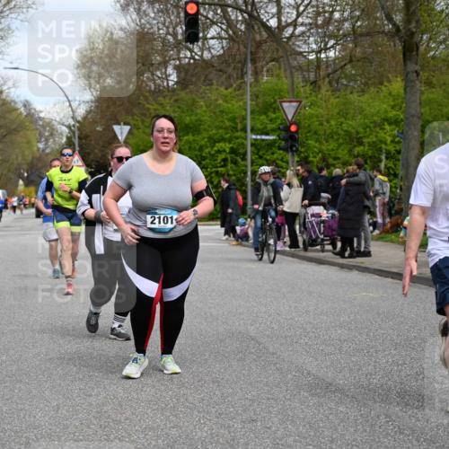 12.04.2026 - 45. Internationalen Wilhelmsburger Insellauf J. Mangold http://msf.ph/oto/9517478 12.04.2026 13:20:25 Ziel 3898, 2431, 4121, 5308, 3236, 4718, 2247, 3203, 5342, 3822, 3821, 4999, 4803, 2224, 4223, 4224, 4954, 5258, 3284, 2469, 4305, 2013, 3233, 5230, 3766, 3766, 4103, 4341, 5633, 4284, 4293, 5543 meine-sportfotos.de
