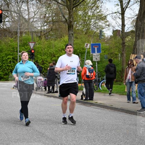 12.04.2026 - 45. Internationalen Wilhelmsburger Insellauf J. Mangold http://msf.ph/oto/9517496 12.04.2026 13:20:30 Ziel 2431, 4121, 5308, 3236, 4718, 2247, 3203, 5342, 3822, 3821, 4999, 4803, 2224, 4223, 4224, 4954, 5258, 3284, 2469, 4305, 4305, 2013, 3233, 5230, 3766, 4103, 4341, 5633, 4284, 4293, 5543, 2363, 2101 meine-sportfotos.de