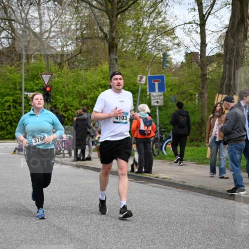 12.04.2026 - 45. Internationalen Wilhelmsburger Insellauf J. Mangold http://msf.ph/oto/9517497 12.04.2026 13:20:30 Ziel 2431, 4121, 5308, 3236, 4718, 2247, 3203, 5342, 3822, 3821, 4999, 4803, 2224, 4223, 4224, 4954, 5258, 3284, 2469, 4305, 4305, 2013, 3233, 5230, 3766, 4103, 4341, 5633, 4284, 4293, 5543, 2363, 2101 meine-sportfotos.de