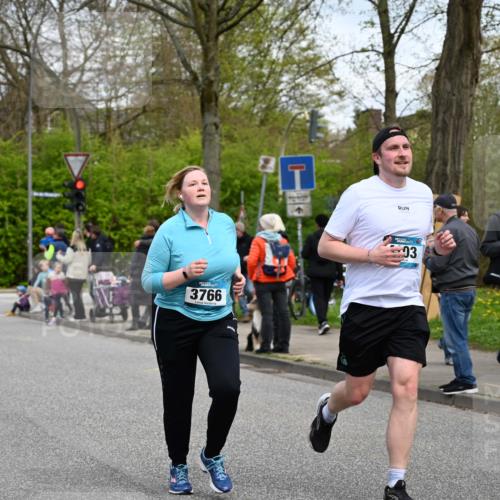 12.04.2026 - 45. Internationalen Wilhelmsburger Insellauf J. Mangold http://msf.ph/oto/9517505 12.04.2026 13:20:31 Ziel 2431, 4121, 5308, 3236, 4718, 2247, 3203, 5342, 3822, 3821, 4999, 4803, 2224, 4223, 4224, 4954, 5258, 3284, 2469, 4305, 2013, 2013, 3233, 5230, 3766, 4103, 4341, 5633, 4284, 4293, 5543, 2363, 2101 meine-sportfotos.de
