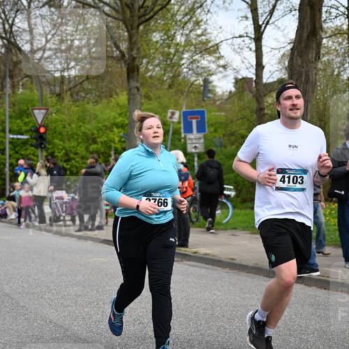 12.04.2026 - 45. Internationalen Wilhelmsburger Insellauf J. Mangold http://msf.ph/oto/9517507 12.04.2026 13:20:31 Ziel 2431, 4121, 5308, 3236, 4718, 2247, 3203, 5342, 3822, 3821, 4999, 4803, 2224, 4223, 4224, 4954, 5258, 3284, 2469, 4305, 2013, 2013, 3233, 5230, 3766, 4103, 4341, 5633, 4284, 4293, 5543, 2363, 2101 meine-sportfotos.de