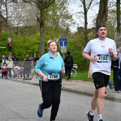 12.04.2026 - 45. Internationalen Wilhelmsburger Insellauf J. Mangold http://msf.ph/oto/9517508 12.04.2026 13:20:31 Ziel 2431, 4121, 5308, 3236, 4718, 2247, 3203, 5342, 3822, 3821, 4999, 4803, 2224, 4223, 4224, 4954, 5258, 3284, 2469, 4305, 2013, 2013, 3233, 5230, 3766, 4103, 4341, 5633, 4284, 4293, 5543, 2363, 2101 meine-sportfotos.de