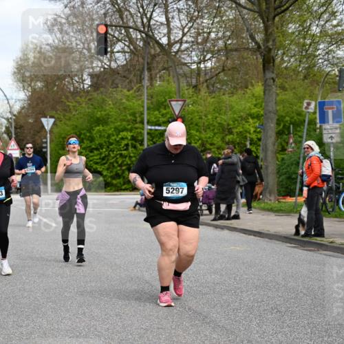 12.04.2026 - 45. Internationalen Wilhelmsburger Insellauf J. Mangold http://msf.ph/oto/9517520 12.04.2026 13:20:37 Ziel 3236, 4718, 2247, 3203, 5342, 3822, 3821, 4999, 4803, 2224, 4223, 4224, 4954, 5258, 3284, 2469, 4305, 2013, 3233, 5230, 3766, 3766, 4103, 4341, 5633, 4284, 4293, 5543, 5543, 2363, 2101, 4417, 3552, 3551, 2333 meine-sportfotos.de