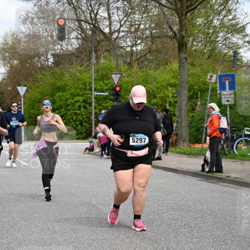 12.04.2026 - 45. Internationalen Wilhelmsburger Insellauf J. Mangold http://msf.ph/oto/9517525 12.04.2026 13:20:37 Ziel 3236, 4718, 2247, 3203, 5342, 3822, 3821, 4999, 4803, 2224, 4223, 4224, 4954, 5258, 3284, 2469, 4305, 2013, 3233, 5230, 3766, 3766, 4103, 4341, 5633, 4284, 4293, 5543, 5543, 2363, 2101, 4417, 3552, 3551, 2333 meine-sportfotos.de