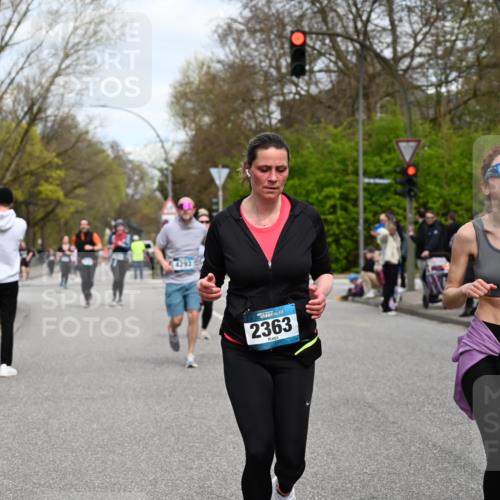 12.04.2026 - 45. Internationalen Wilhelmsburger Insellauf J. Mangold http://msf.ph/oto/9517539 12.04.2026 13:20:40 Ziel 5342, 3822, 3821, 4999, 4803, 2224, 4223, 4224, 4954, 5258, 3284, 2469, 4305, 2013, 3233, 5230, 3766, 4103, 4341, 5633, 4284, 4293, 5543, 2363, 2363, 2101, 4417, 3552, 3551, 2333, 4018, 5716 meine-sportfotos.de