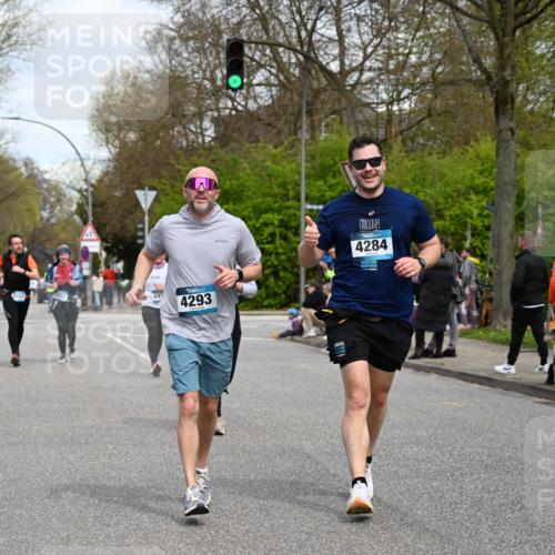 12.04.2026 - 45. Internationalen Wilhelmsburger Insellauf J. Mangold http://msf.ph/oto/9517558 12.04.2026 13:20:42 Ziel 4999, 4803, 2224, 4223, 4224, 4954, 5258, 3284, 2469, 4305, 2013, 3233, 5230, 3766, 4103, 4341, 5633, 4284, 4293, 5543, 2363, 2101, 2101, 4417, 3552, 3551, 2333, 4018, 5716, 4319 meine-sportfotos.de