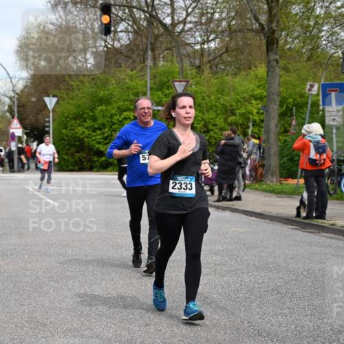 12.04.2026 - 45. Internationalen Wilhelmsburger Insellauf J. Mangold http://msf.ph/oto/9517627 12.04.2026 13:20:54 Ziel 4305, 2013, 3233, 5230, 3766, 4103, 4341, 5633, 4284, 4293, 5543, 2363, 2101, 2101, 4417, 3552, 3551, 2333, 4018, 5716, 4319, 4319, 5297, 4878, 5484, 2692, 4444, 4800 meine-sportfotos.de
