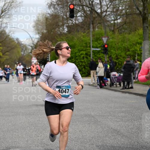 12.04.2026 - 45. Internationalen Wilhelmsburger Insellauf J. Mangold http://msf.ph/oto/9517717 12.04.2026 13:21:20 Ziel 4417, 3552, 3551, 2333, 4018, 5716, 4319, 5297, 4878, 5484, 2692, 4444, 4800, 4047, 2175, 4047, 2175, 3402, 5482, 4017, 3676, 2628, 3251, 5201, 3109, 4404, 4362, 2473, 2552 meine-sportfotos.de