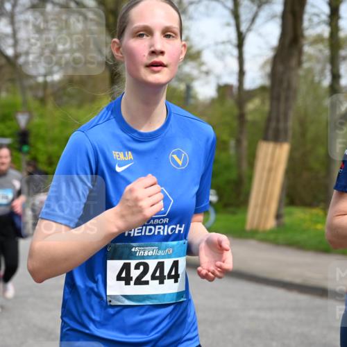12.04.2026 - 45. Internationalen Wilhelmsburger Insellauf J. Mangold http://msf.ph/oto/9517797 12.04.2026 13:21:35 Ziel 4878, 5484, 2692, 4444, 4800, 4047, 2175, 3402, 5482, 4017, 3676, 2628, 2628, 3251, 5201, 3109, 4404, 4362, 2473, 2552, 2130, 2840, 3998, 2840, 3998, 5462, 5205, 4809, 2002, 2332 meine-sportfotos.de
